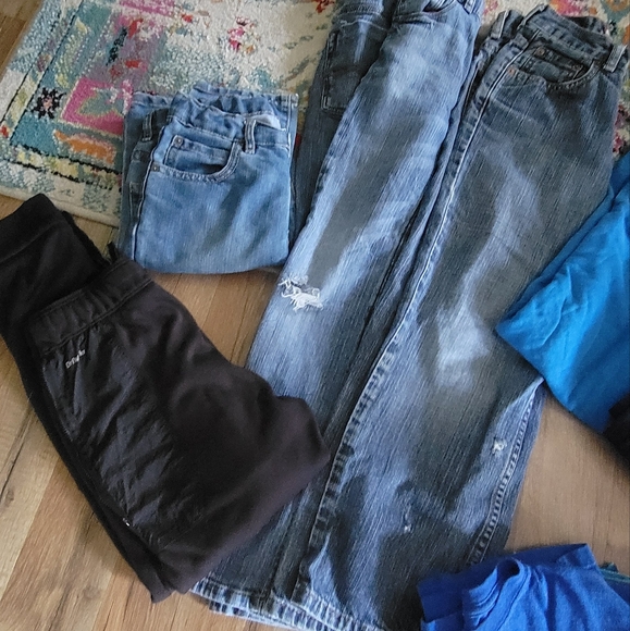 Boys LOT size 8-10 - Picture 2 of 3